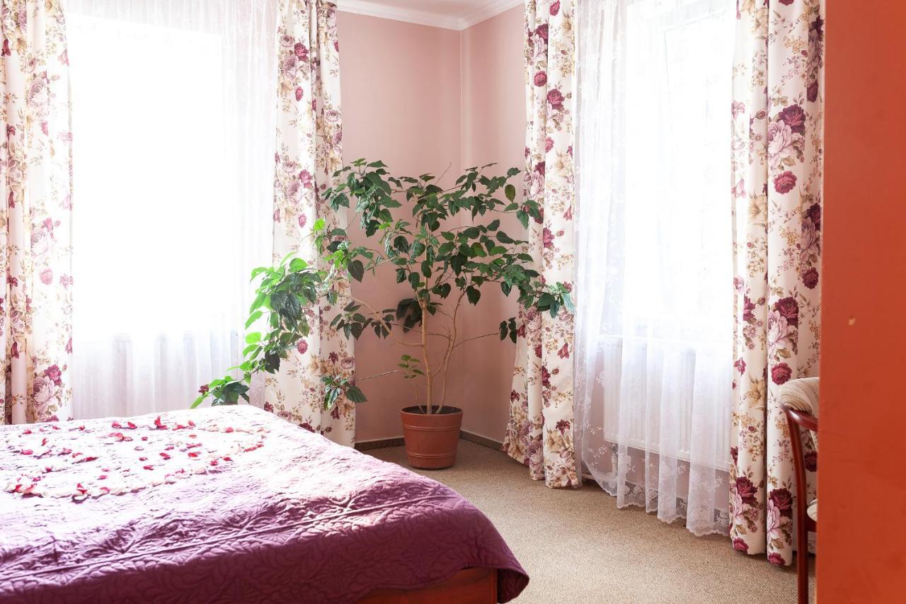 Gostinitsa "Elen" Hotel Shchuchyn Екстериор снимка